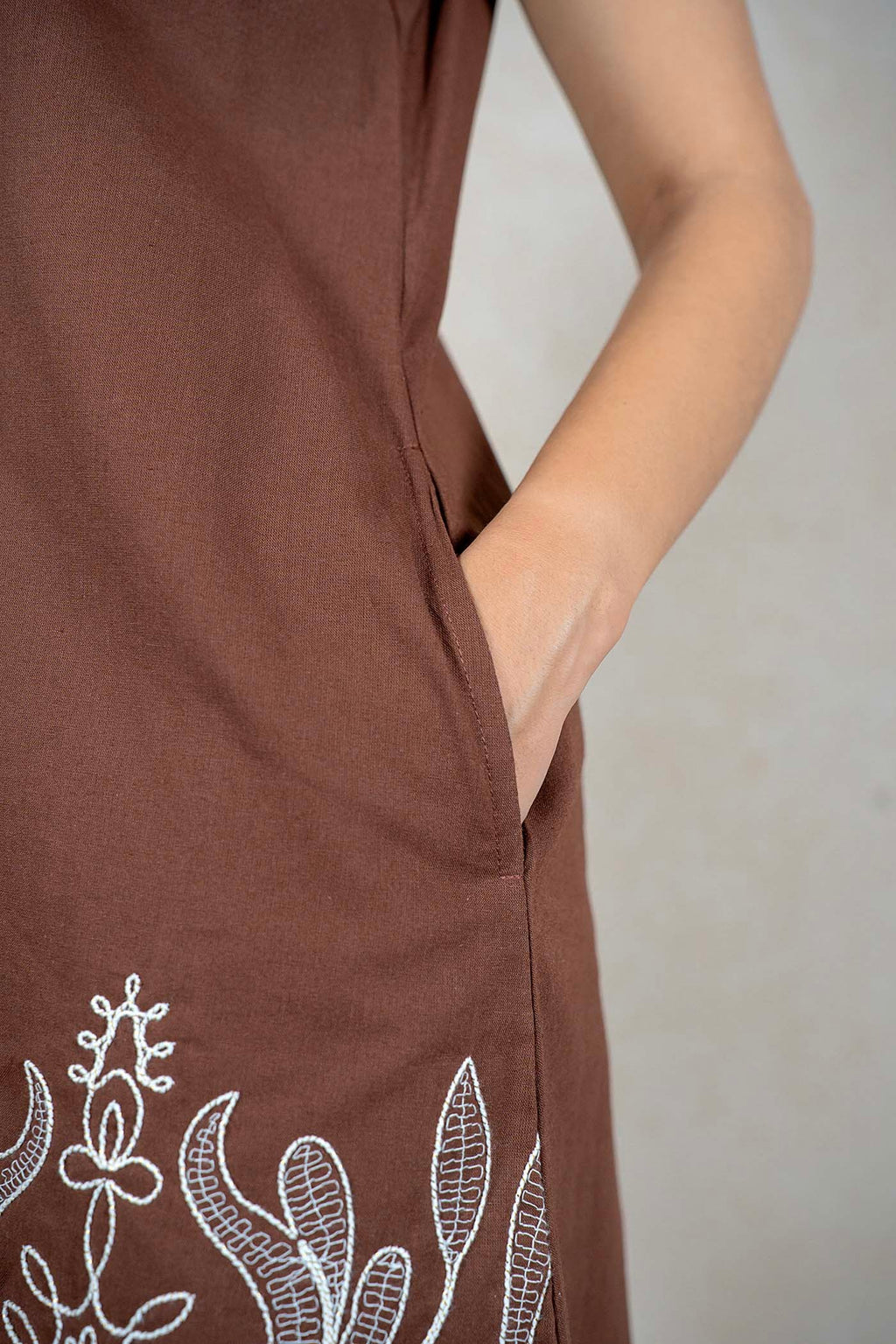 Raysham Fashion chocolate brown sleeveless tunic with white floral embroidery and a functional side pocket