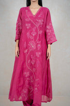 Raysham Fashion fuchsia pink silk-blend kurta with white floral embroidery, sequin details, and a flattering V-neckline.