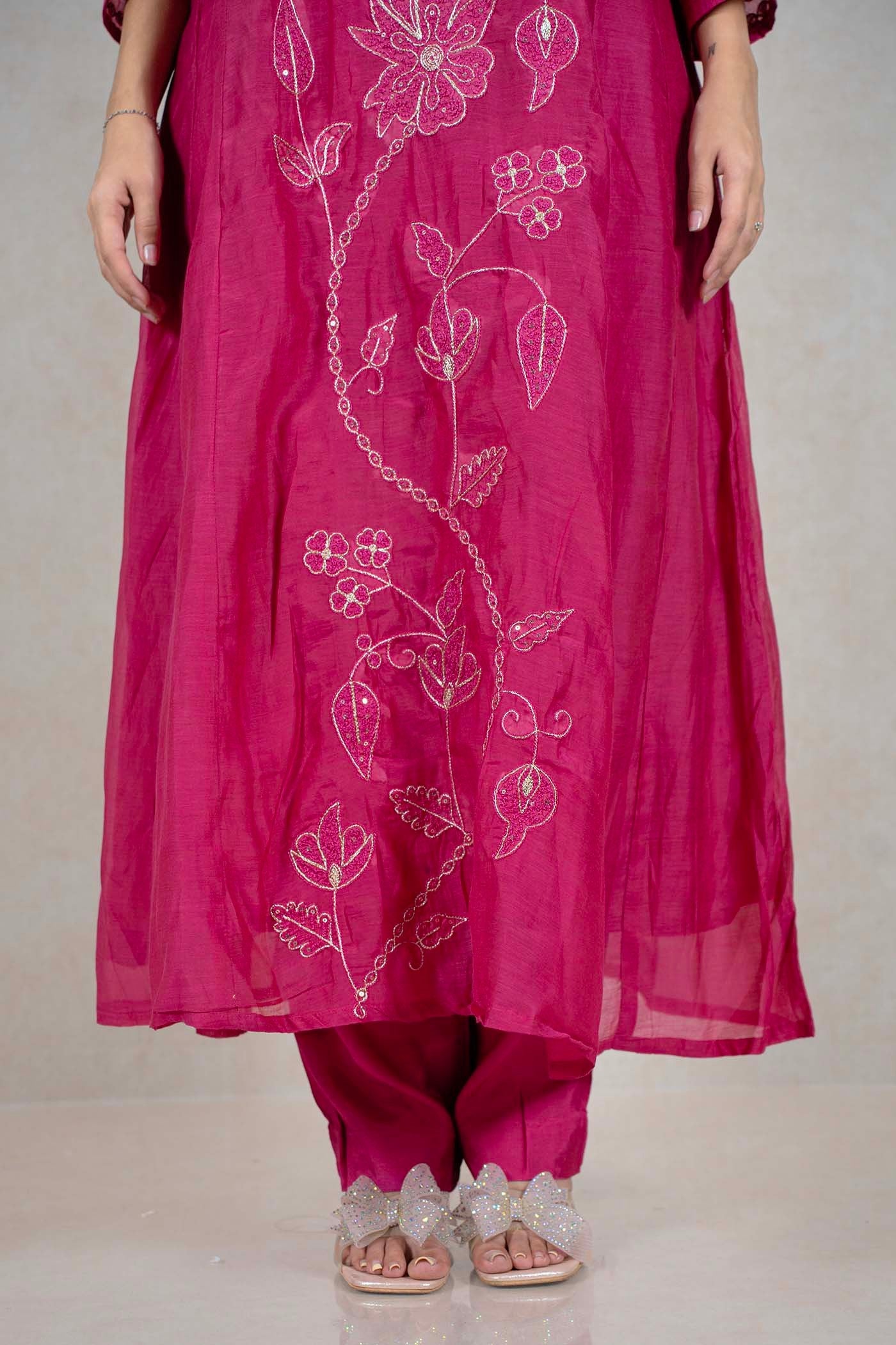 Raysham Fashion fuchsia pink silk-blend kurta with white floral embroidery and sequin details on matching trousers.