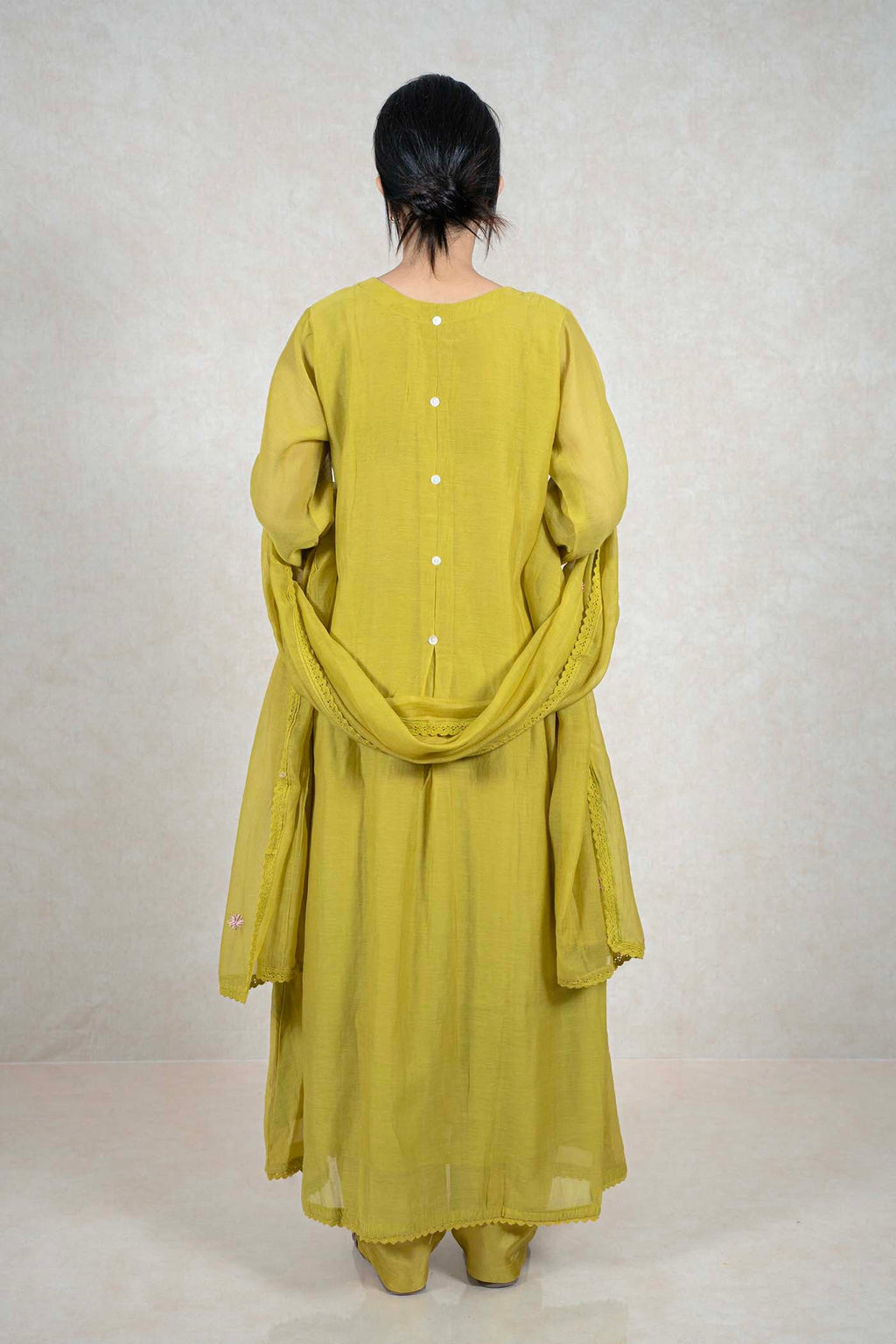 Raysham Fashion olive green ethnic kurta set featuring a button-down back and matching dupatta on a model